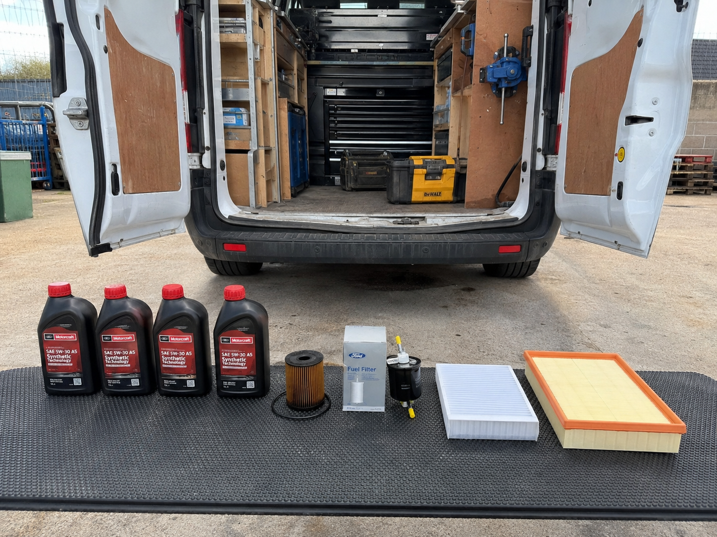 Oil and filters at the rear doors